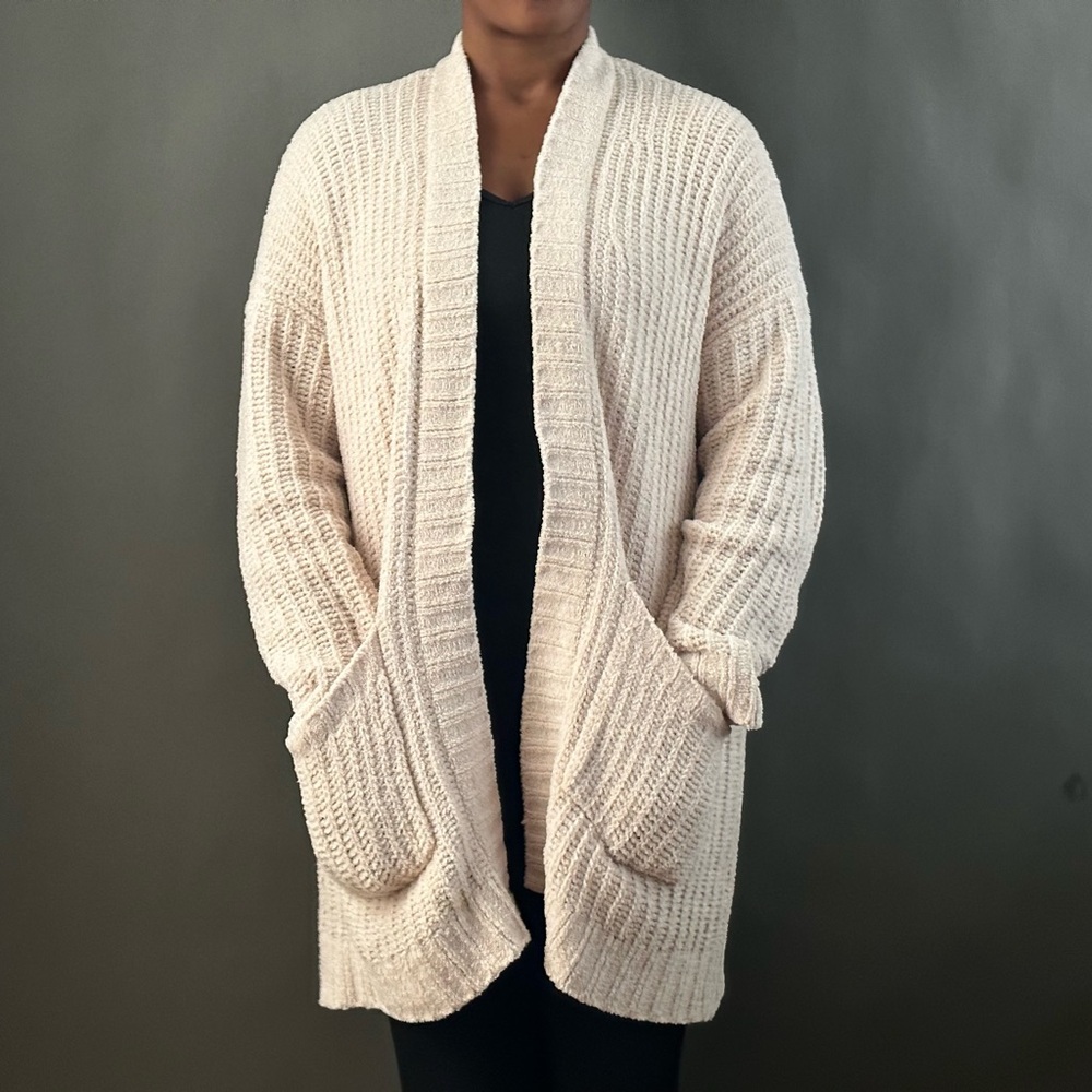 American Eagle Outfitters Cream Chunky Knit Cardigan